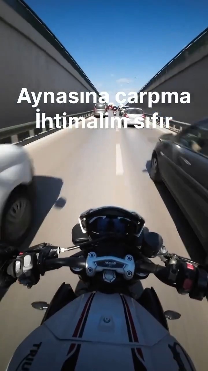 "Aynamı kırdın" dedi, kamera kaydı çıkınca kaçtı
