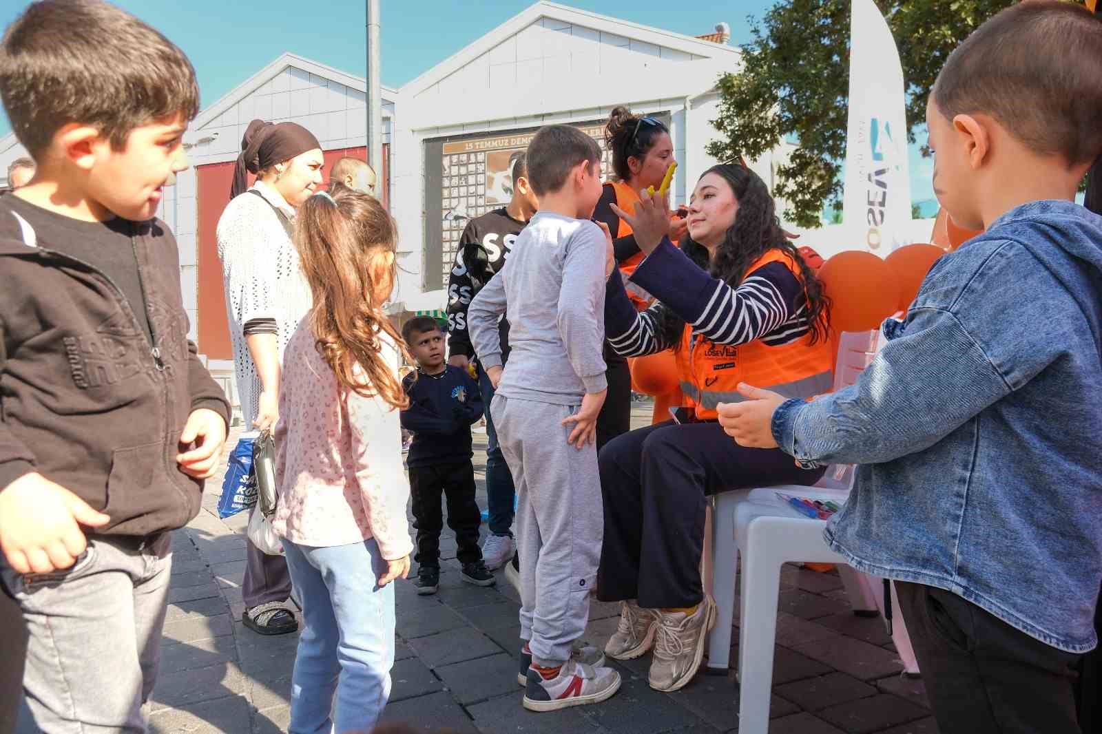 Uludağ Enerji ve LÖSEV, ’Turuncu Çadır’da bir araya geldi
