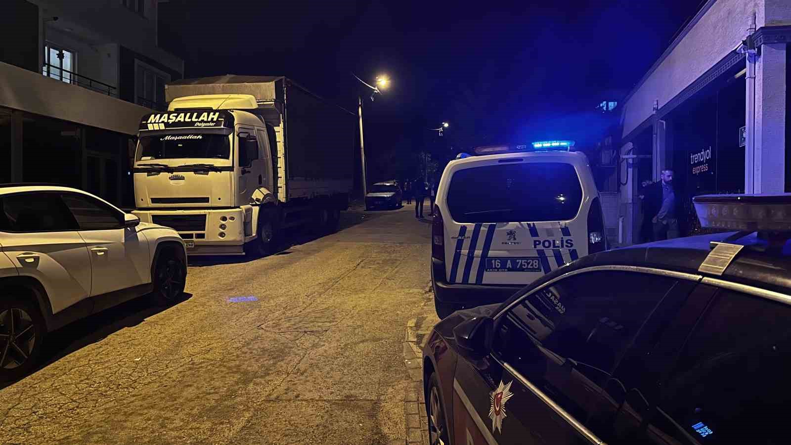 Park yeri yüzünden tartıştığı komşusunu silahla vurarak ağır yaraladı
