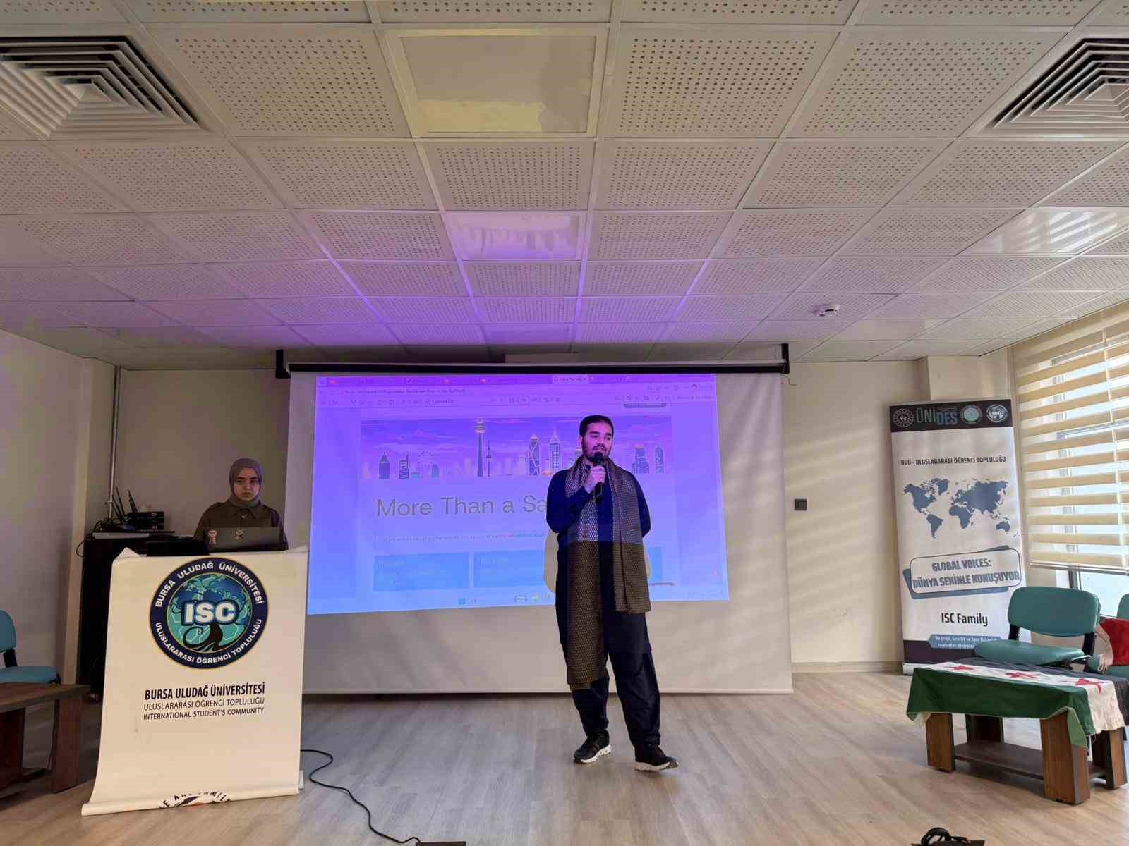 Bursa’da Meslek Lisesinde Dünya Seninle Konuşuyor etkinliği
