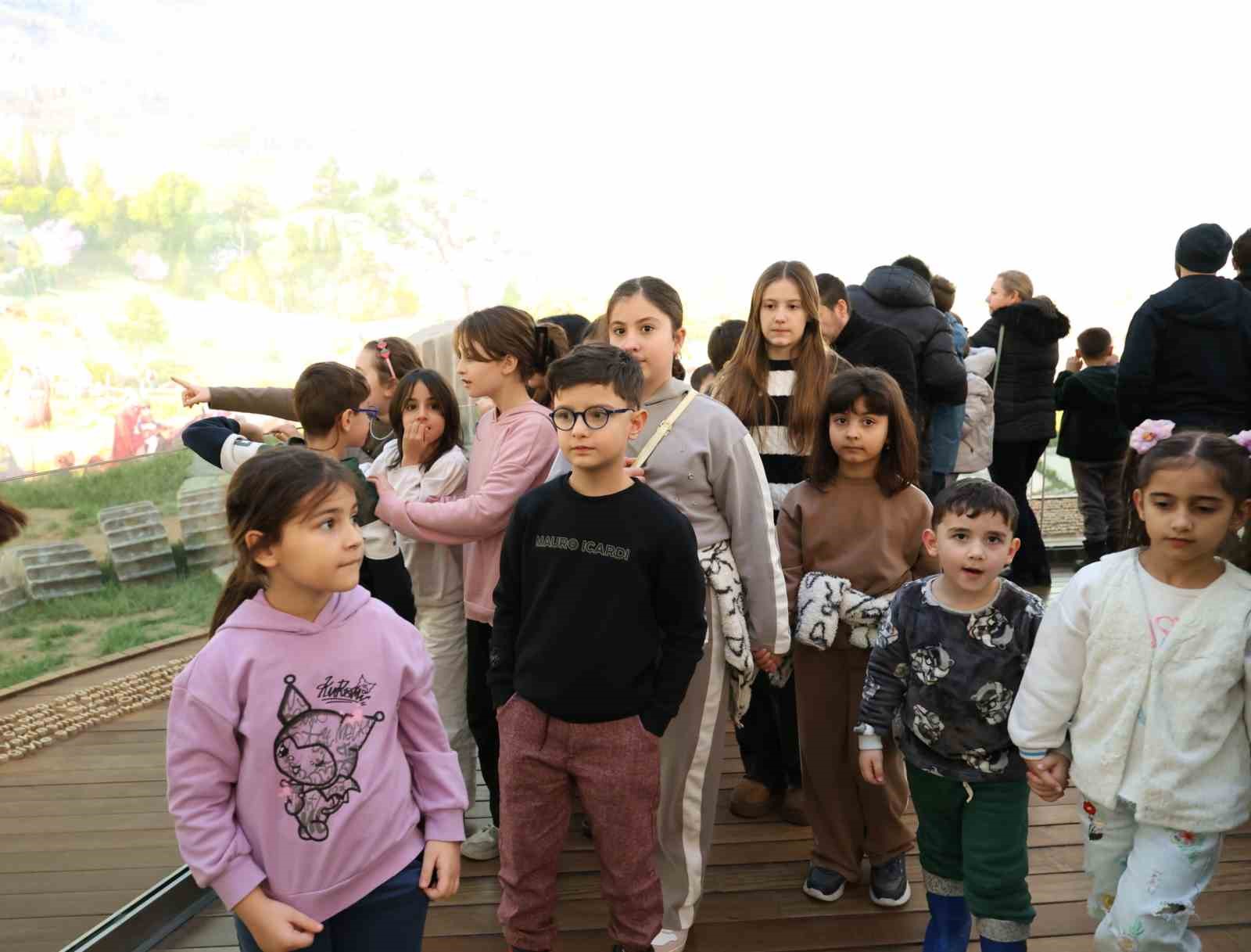 Minik arkeologlar tarihi Osmangazi’de keşfediyor
