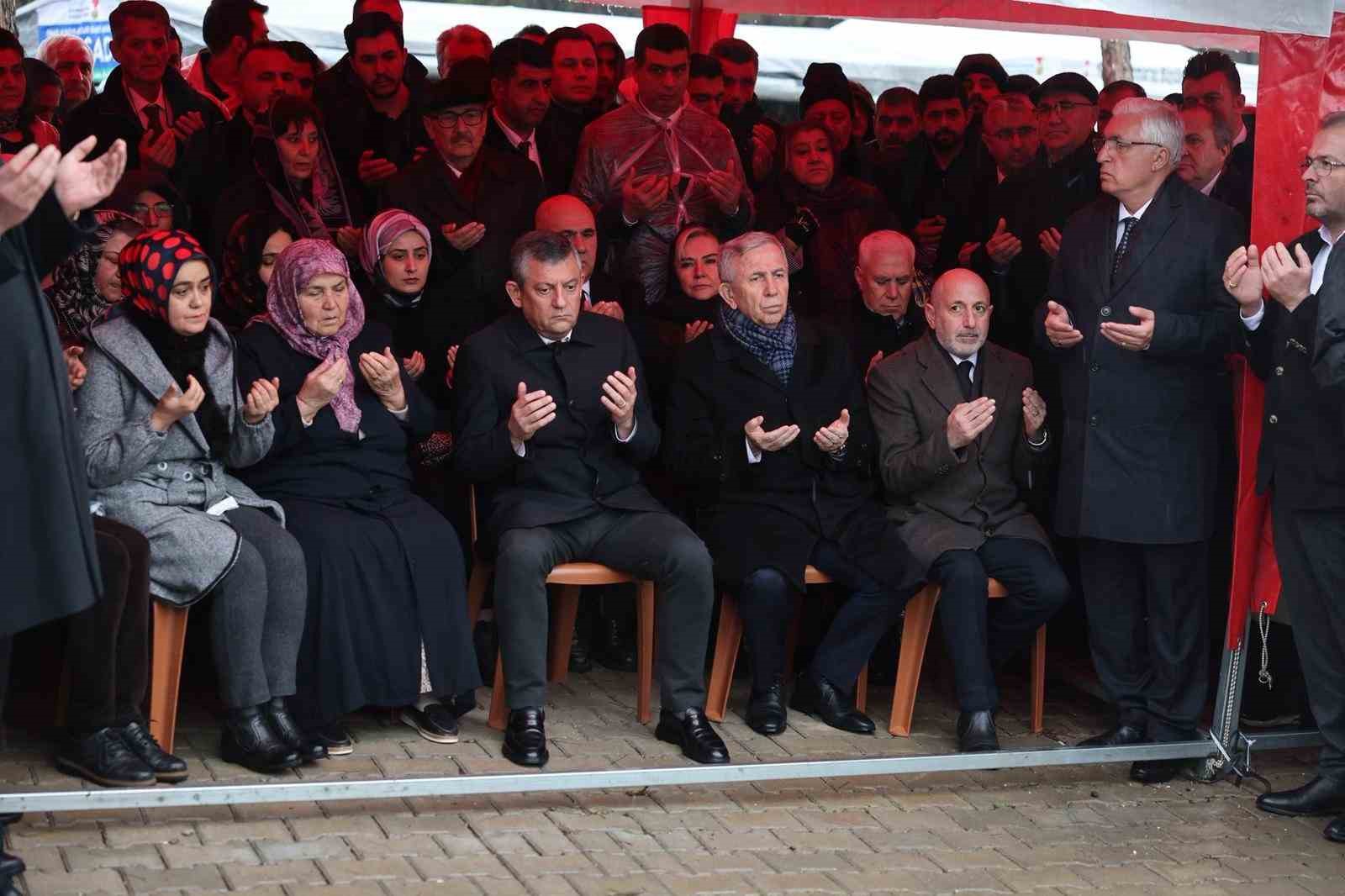 Başkan Mustafa Bozbey’den deprem bölgesine ziyaret
