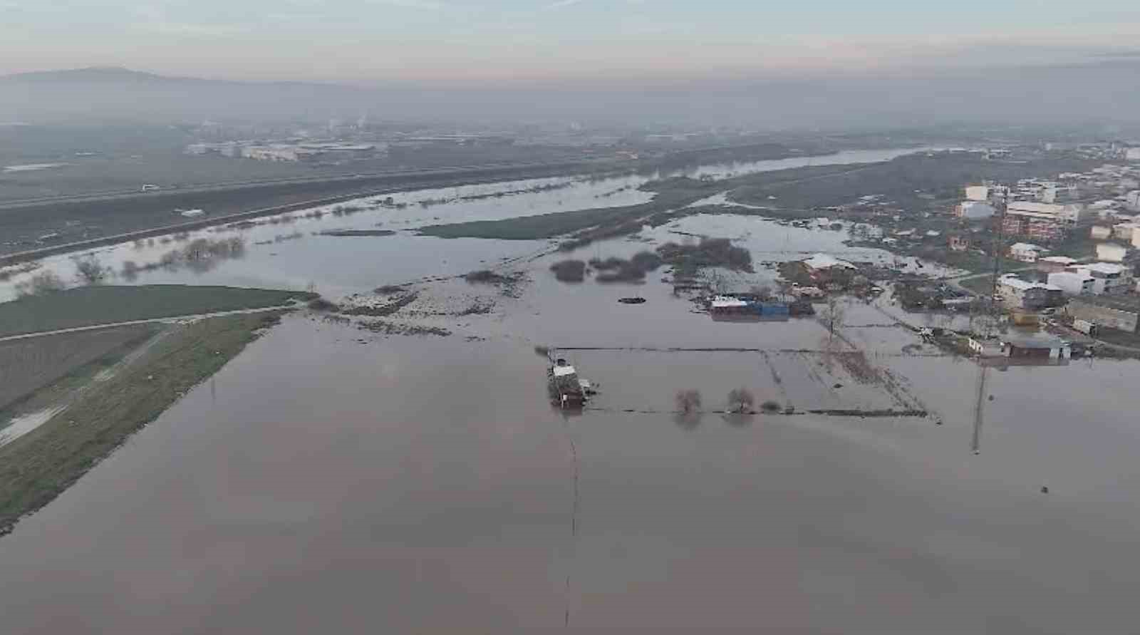 Bursa’da binlerce dekar ekili alan sular altında
