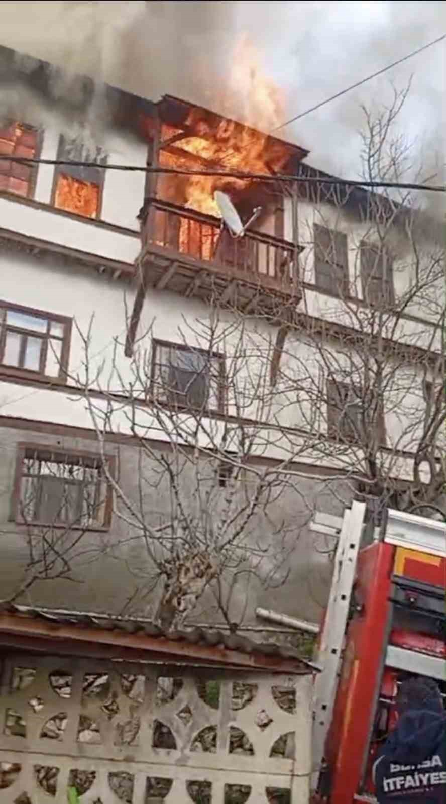 Bursa’da evde korkutan yangın
