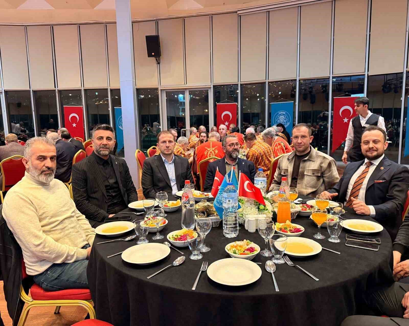 Ercan Özel, yılın en başarılı belediye başkanı seçildi
