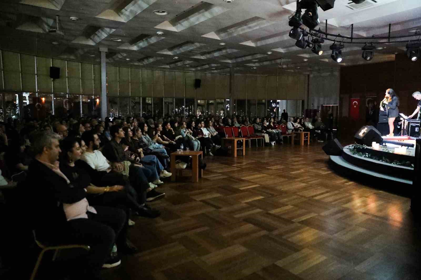 Bursa’da Duygu Soylu ile ‘Caz Pazarı’
