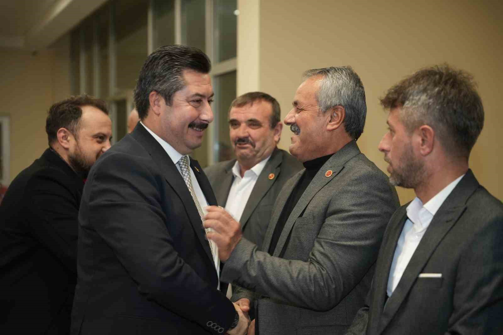 Başkan Özel: "Muhtarlar bizim en yakın mesai arkadaşımız"
