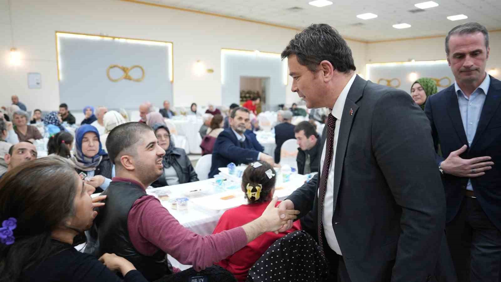 Osmangazi’de Ramazan coşkusu meydanlara taşıyor
