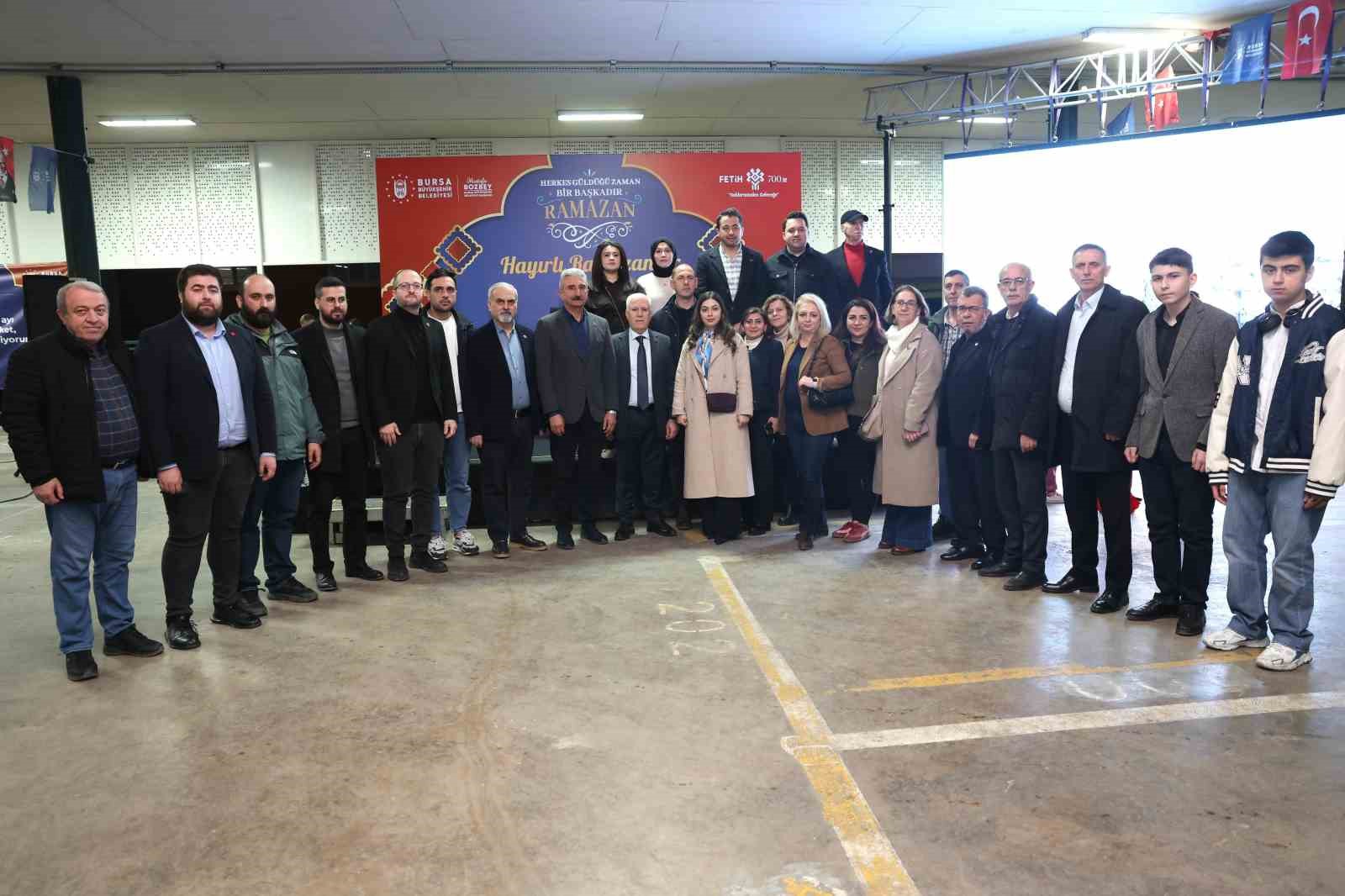 Bursa’da gönüller Büyükşehir’in iftar sofrasında buluştu
