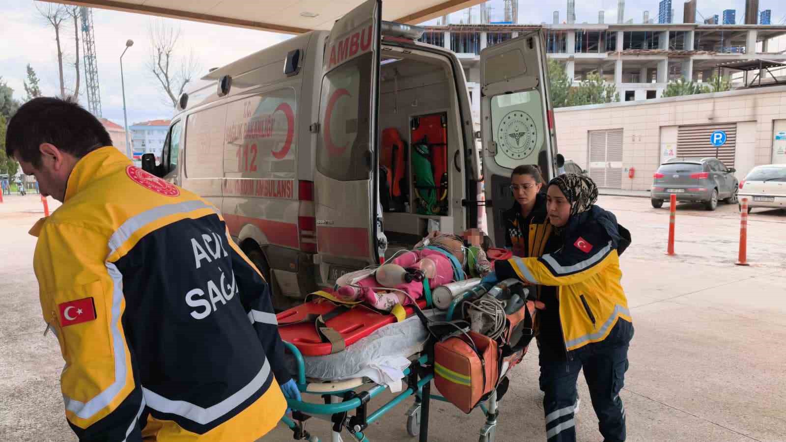 Hafif ticari aracın çarptığı çocuk ağır yaralandı
