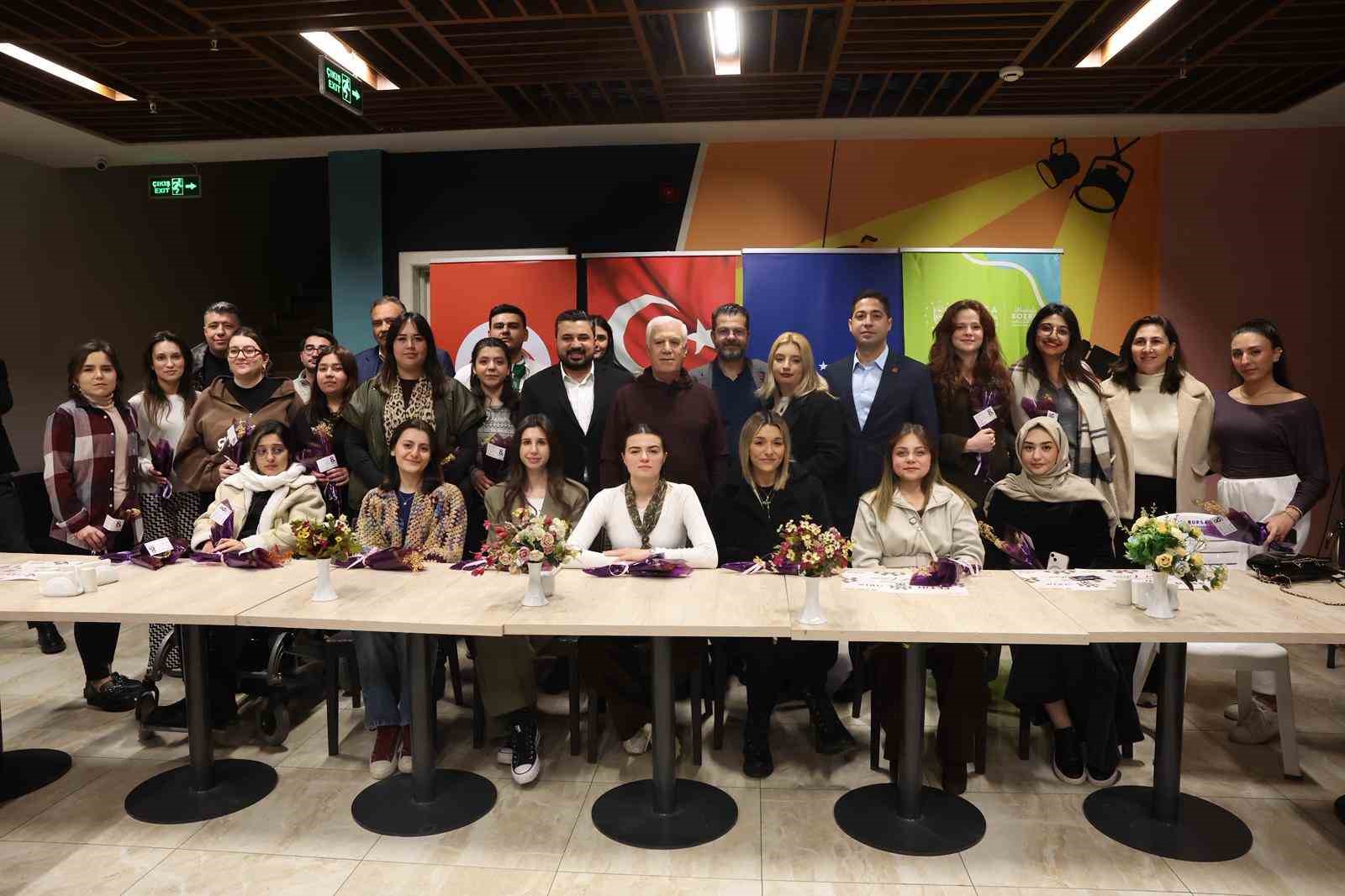 Başkan Mustafa Bozbey, gençlere sahur yaptı
