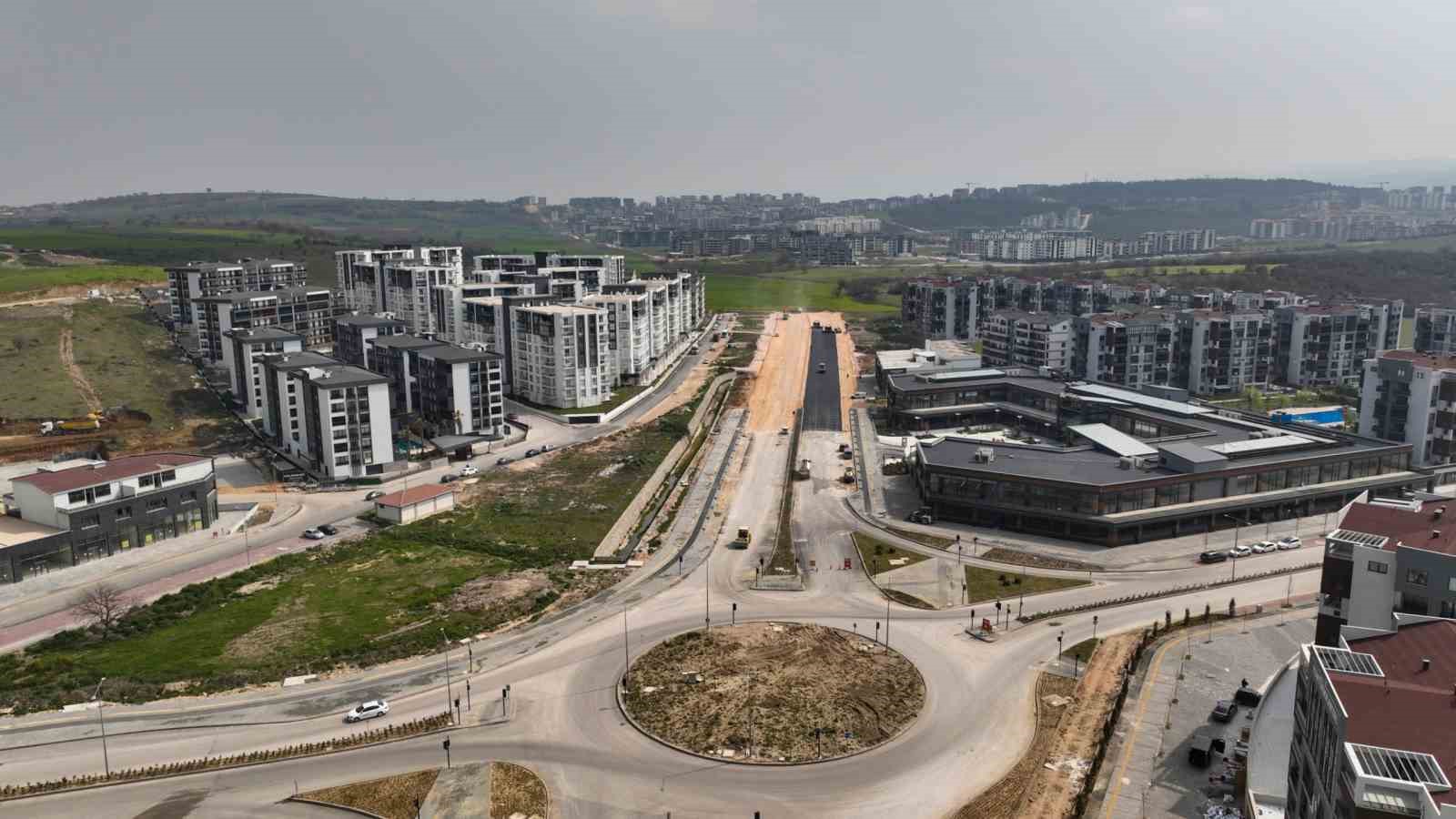 Büyükşehirle yeni yerleşimlere modern yollar
