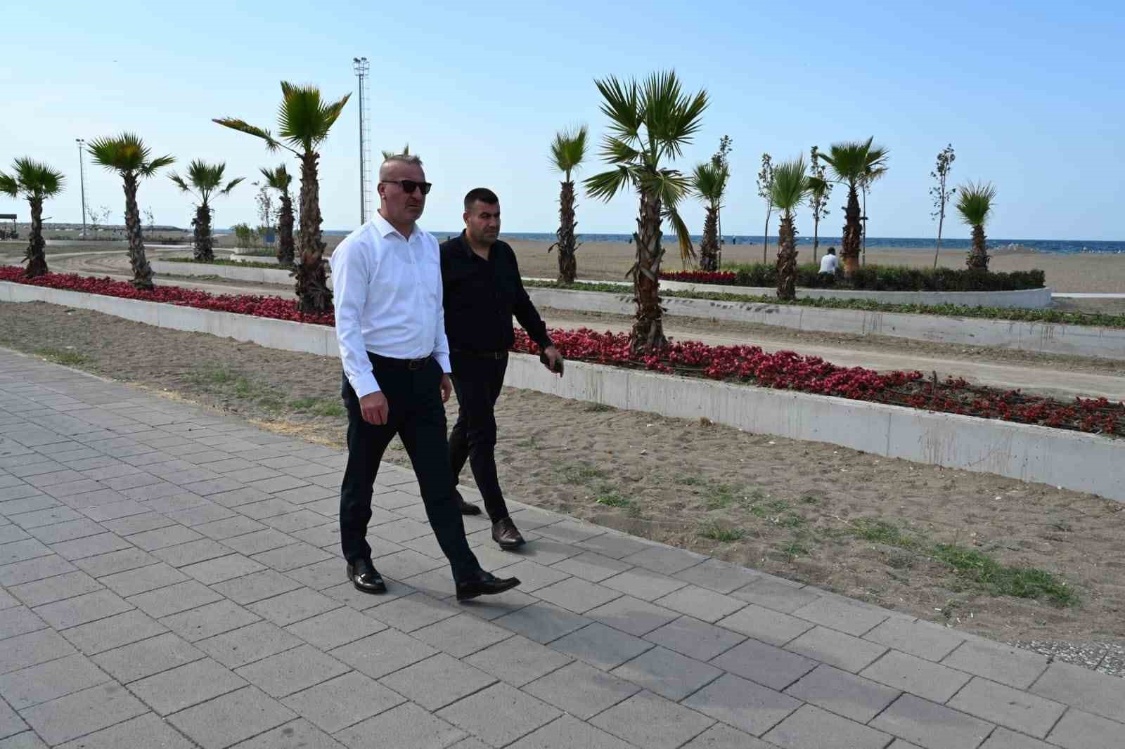 Karacabey’de park ve bahçelerde göz dolduran çalışmalar
