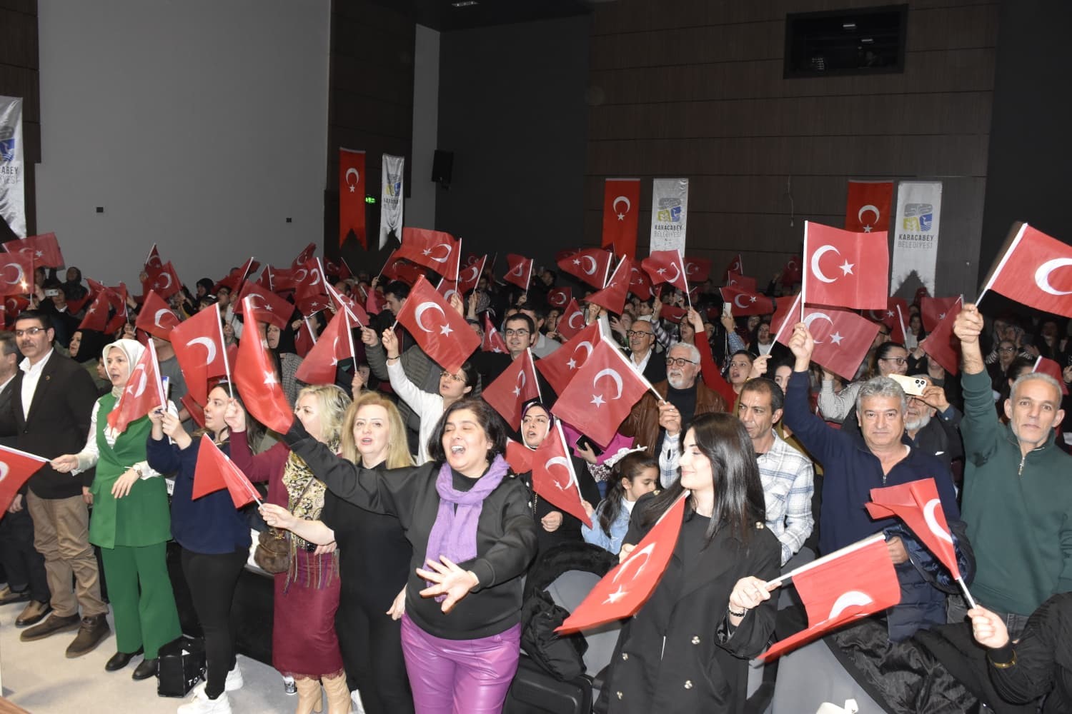 Karacabey’de kahramanlık türküleriyle duygu dolu gece
