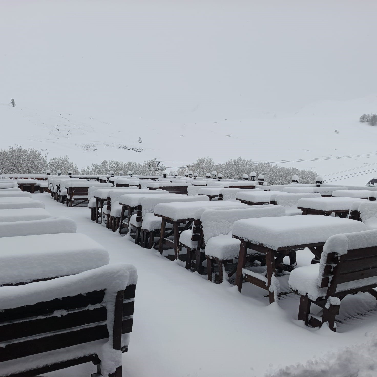 Nisan sonunda Uludağ’da kış geri döndü
