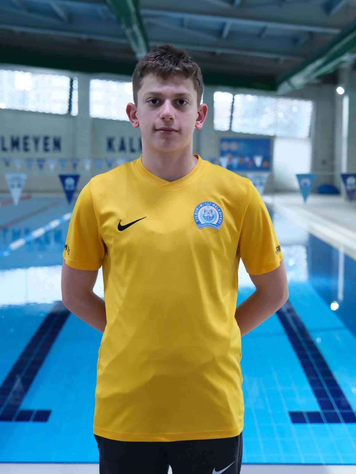 Yıldırımlı yüzücülere milli gurur
