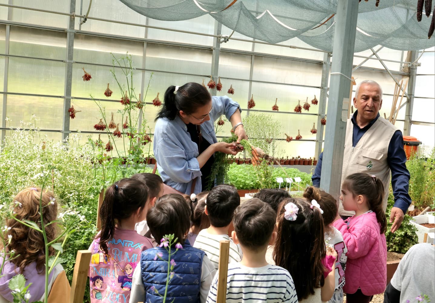 Çocuklar toprak sevgisini Osmangazi’de öğrendi
